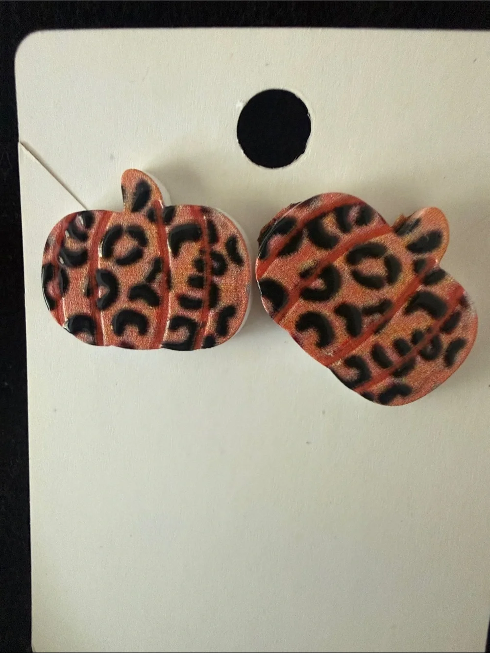 Source Unknown Pink Leopard Print & Orange Pumpkin Kids Stud Earrings - Picture 2 of 4